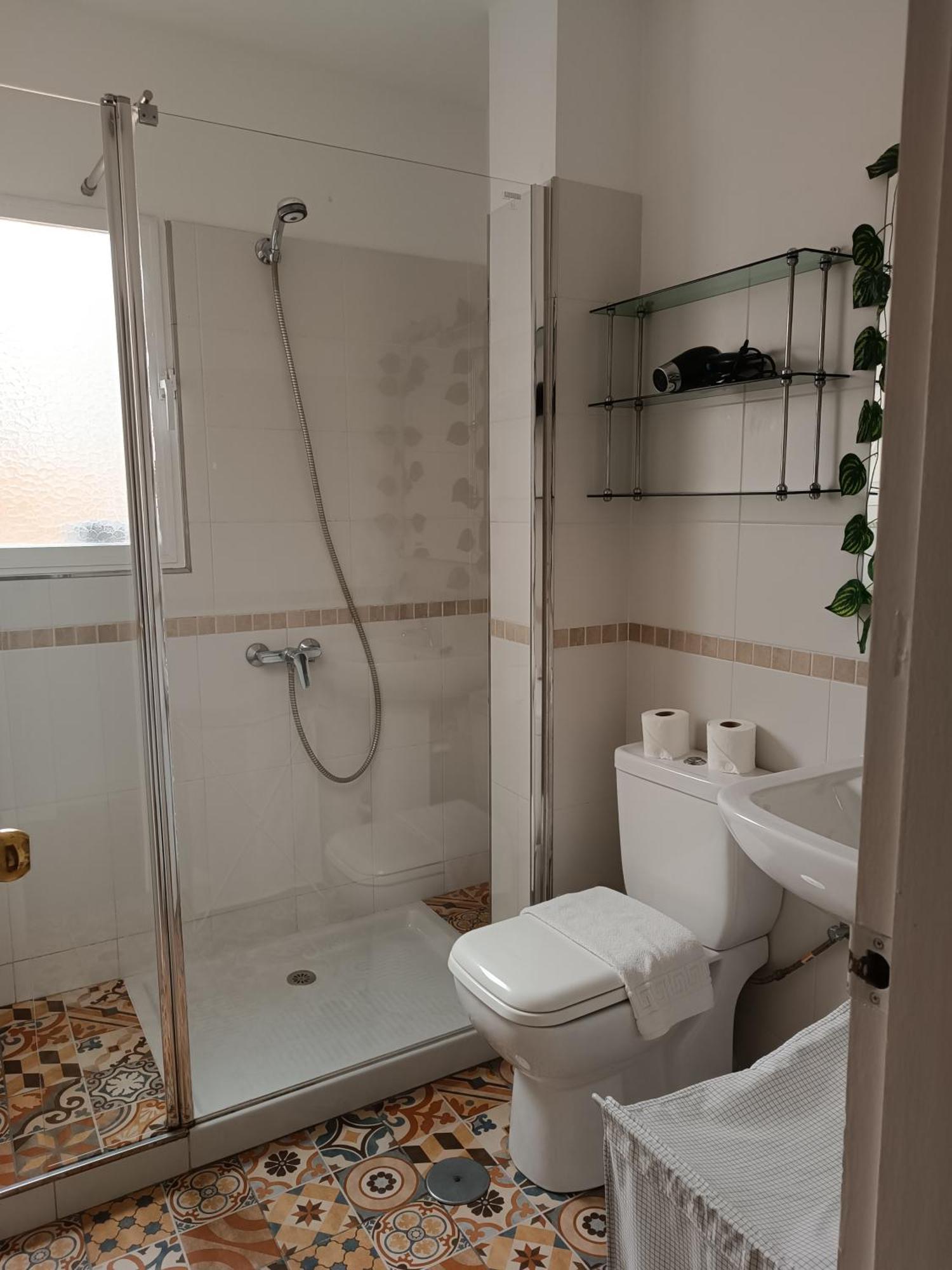 Bolivia Beach Apartments Malaga Bagian luar foto